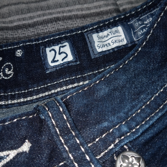 Miss Me signature super shinny waste 25 dark denim - Picture 4 of 5